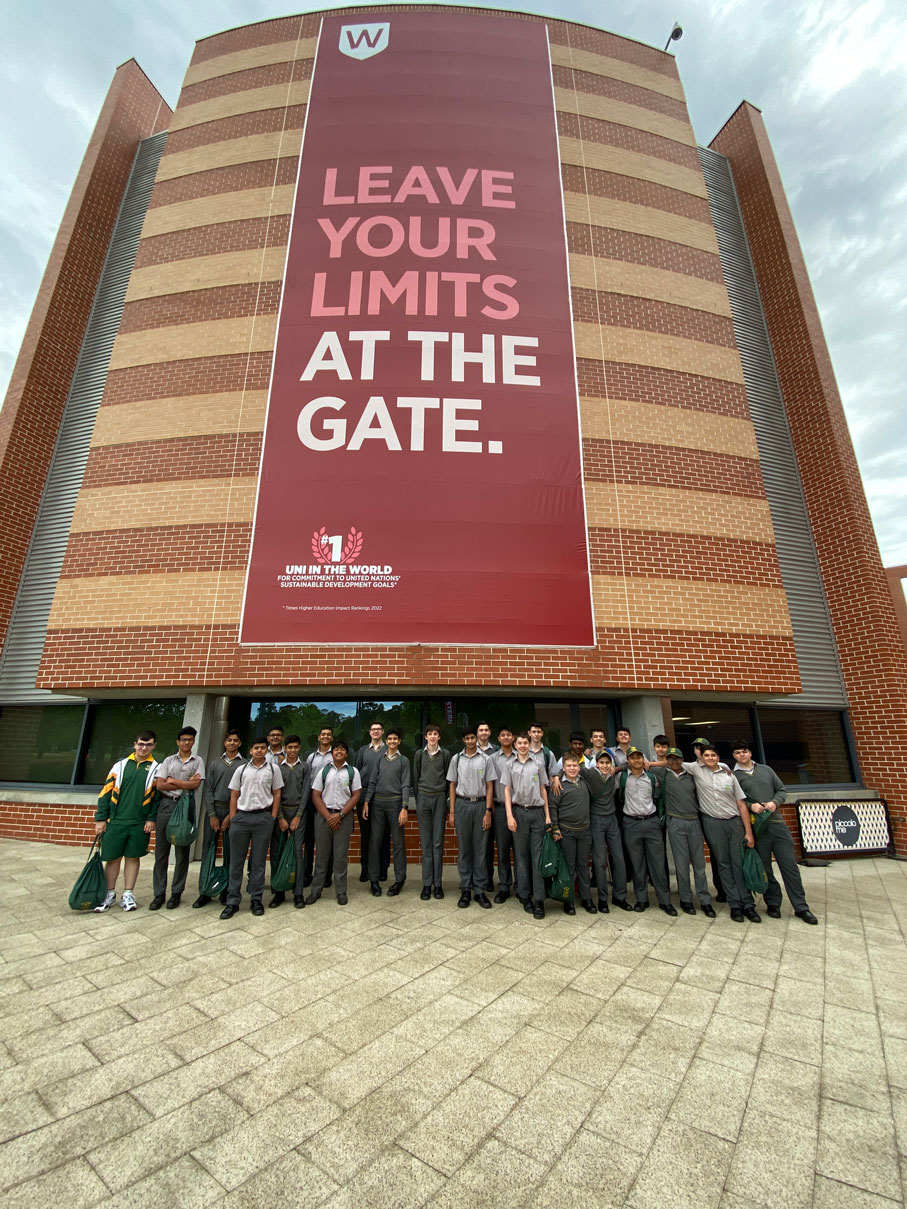 Year 9 Parramatta Marist iSTEM Class group photo at Western Sydney University